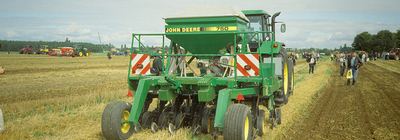 1995 · John Deere: 3 m 750 A No-Till.