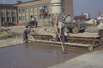 Die »Weiste Betonbau AG«: 75 Kubikmeter Beton in 7,5 Stunden, Soest 1963.
