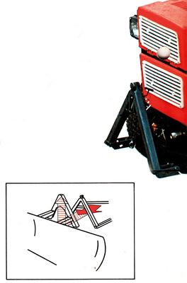 Der Hakotrac Hydrostatic mit kleinem Schlepperdreieck vorn und hinten.