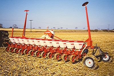 Die OPTIMA-L: 6 m breit, leicht genug für die vorhandenen 80-PS-Schlepper der Ukraine.